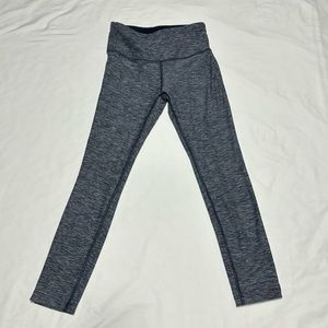 NWOT Women’s newbalance heathered blue cropped legging size xsmall